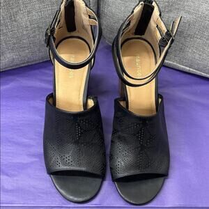 NWOT Maurices Black Cut-Out Ankle Strap Heels Size 9